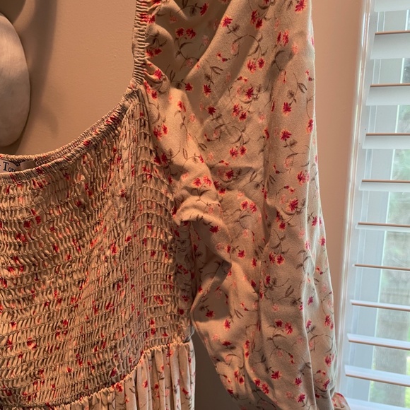 Bridgerton-Style Rouched Floral Dress - Picture 2 of 3